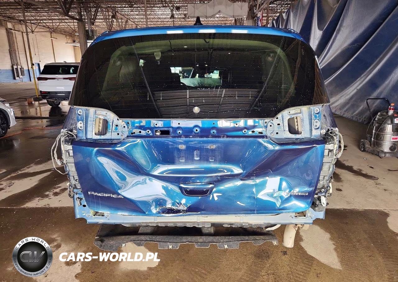 2023 Chrysler Pacifica Hybrid Touring L VIN:2C4RC1L75PR631453 - 6