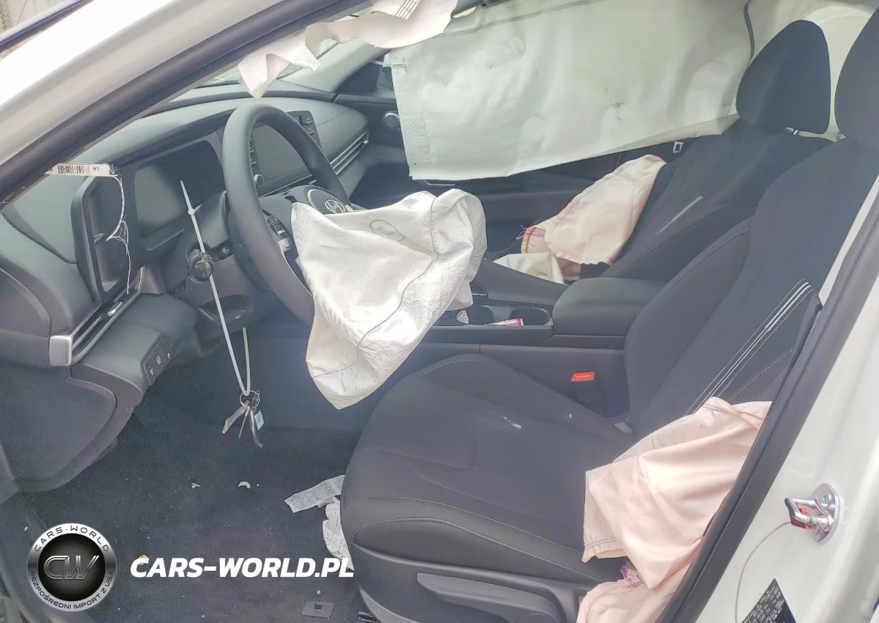 2026 Hyundai Elantra Hybrid Blue VIN:KMHLM4DJ9TU205787 - 7