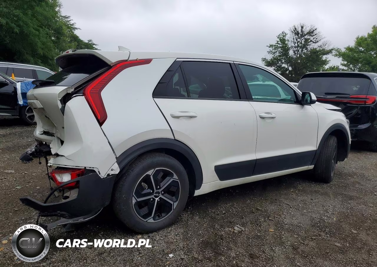 2026 Kia Niro Lx VIN:KNDCP3LE4T5325081 - 3