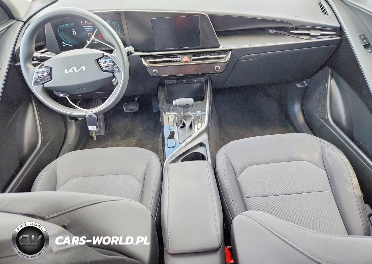 2026 Kia Niro Lx VIN:KNDCP3LE4T5325081 - 8
