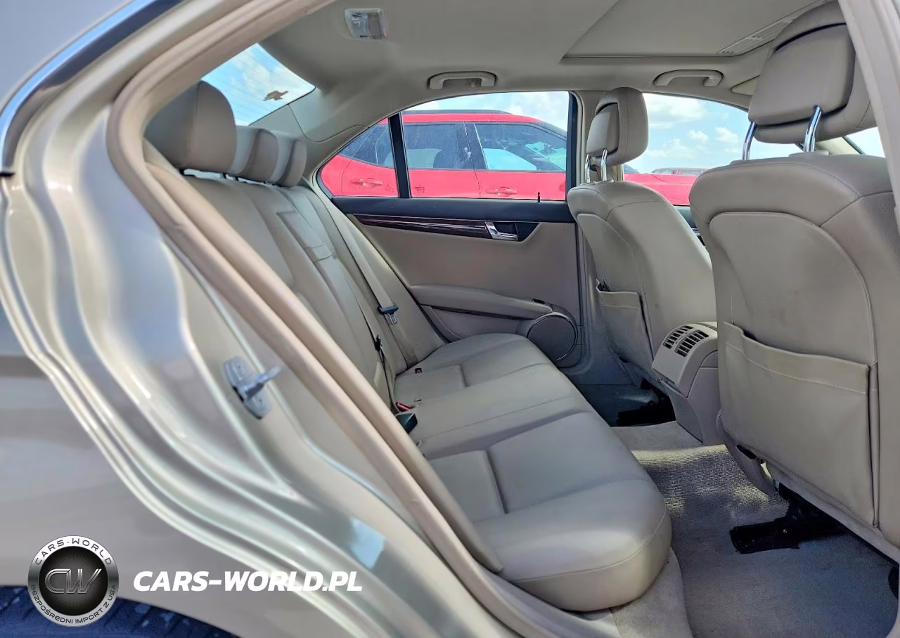 2010 Mercedes-Benz C 300 VIN:WDDGF5EB6AR107190 - 10