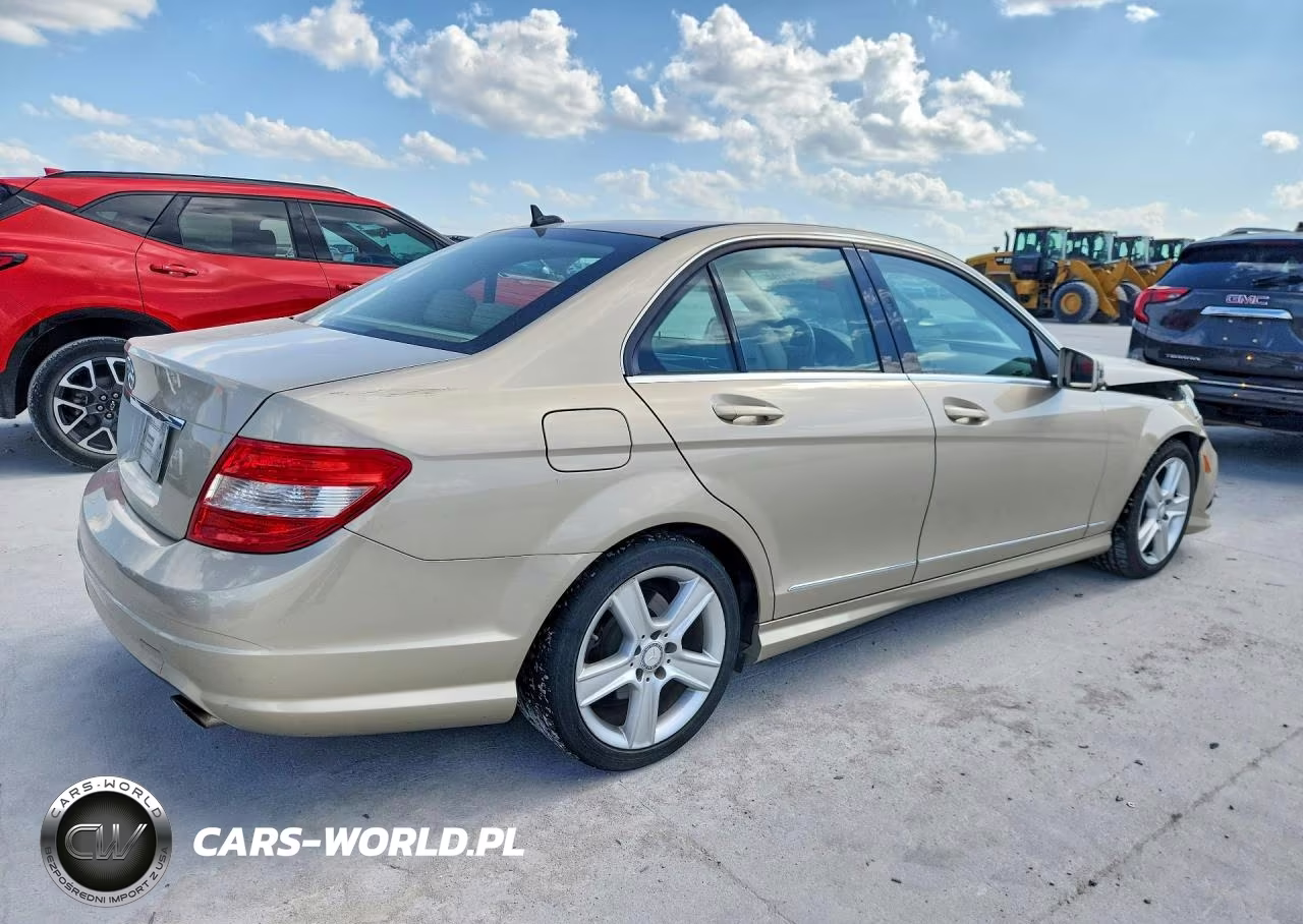 2010 Mercedes-Benz C 300 VIN:WDDGF5EB6AR107190 - 3