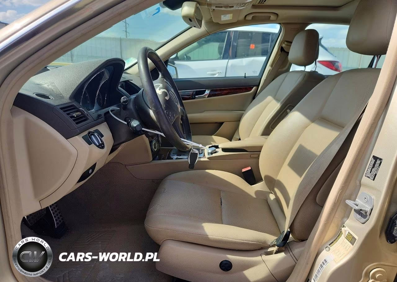 2010 Mercedes-Benz C 300 VIN:WDDGF5EB6AR107190 - 7
