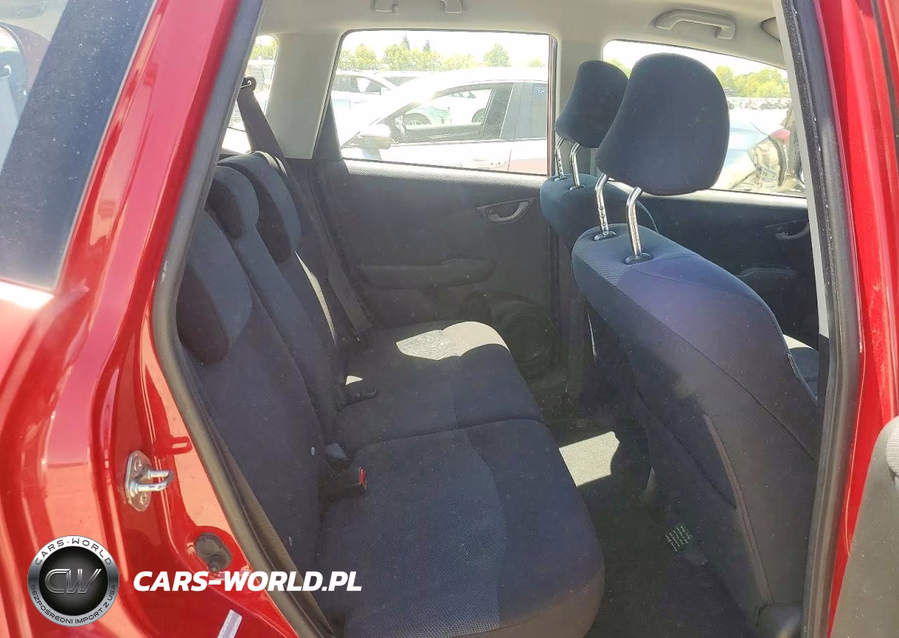 2011 Honda Fit Sport VIN:JHMGE8H58BC011827 - 10