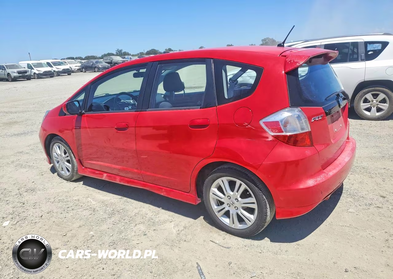 2011 Honda Fit Sport VIN:JHMGE8H58BC011827 - 2