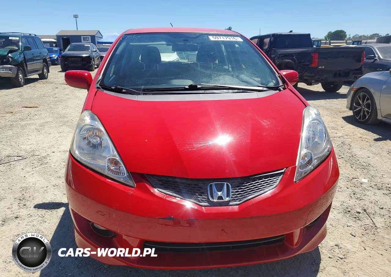 2011 Honda Fit Sport VIN:JHMGE8H58BC011827 - 5