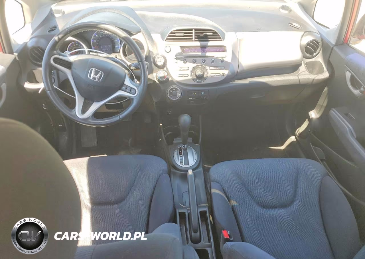 2011 Honda Fit Sport VIN:JHMGE8H58BC011827 - 8