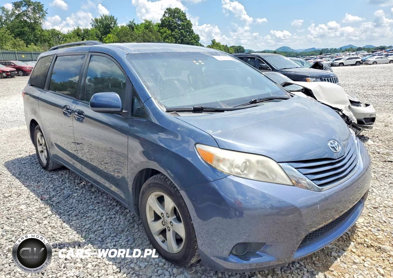 2016 Toyota Sienna Le VIN:5TDKK3DC3GS701373 - 4