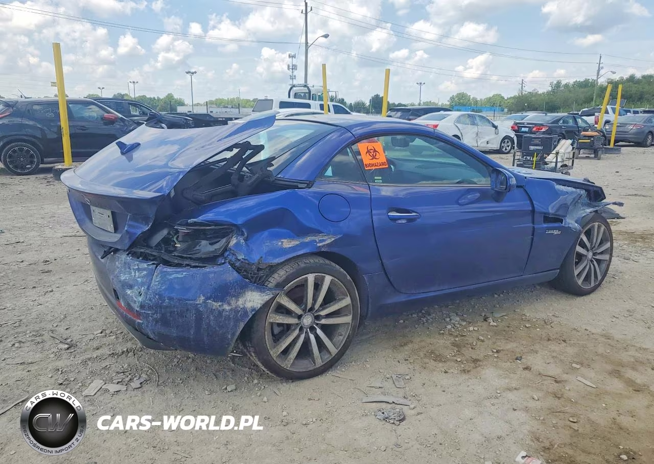 2017 Mercedes-Benz Slc 300 VIN:WDDPK3JA8HF127014 - 3