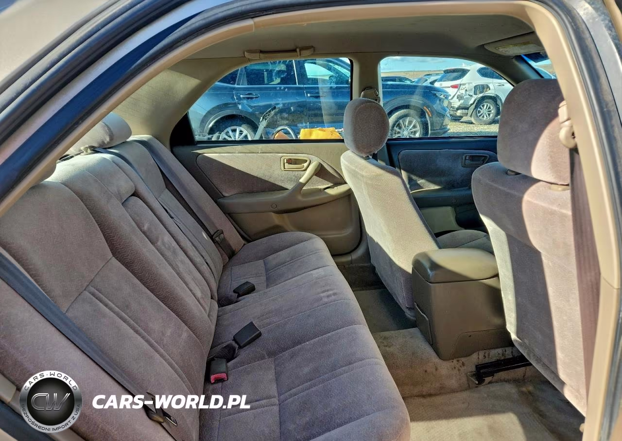 1999 Toyota Camry Le VIN:JT2BG22K4X0268373 - 10