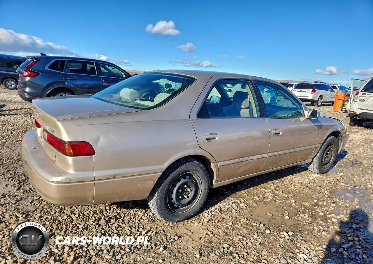 1999 Toyota Camry Le VIN:JT2BG22K4X0268373 - 3