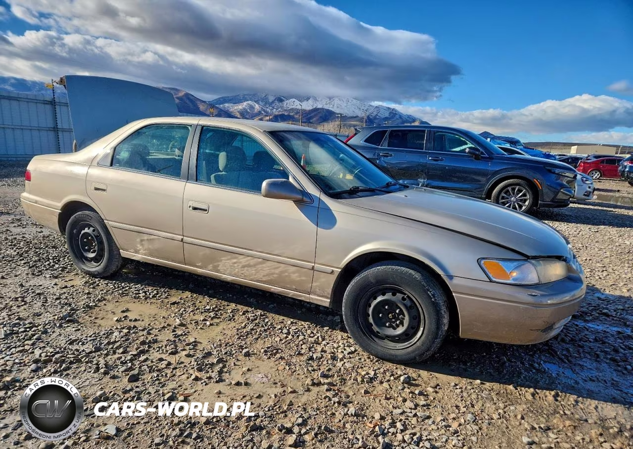 1999 Toyota Camry Le VIN:JT2BG22K4X0268373 - 4