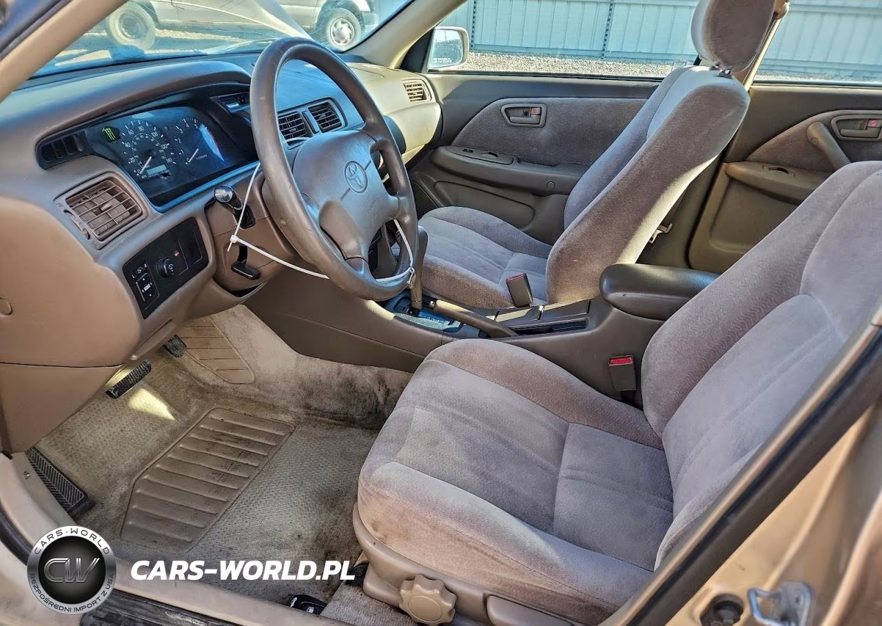 1999 Toyota Camry Le VIN:JT2BG22K4X0268373 - 7
