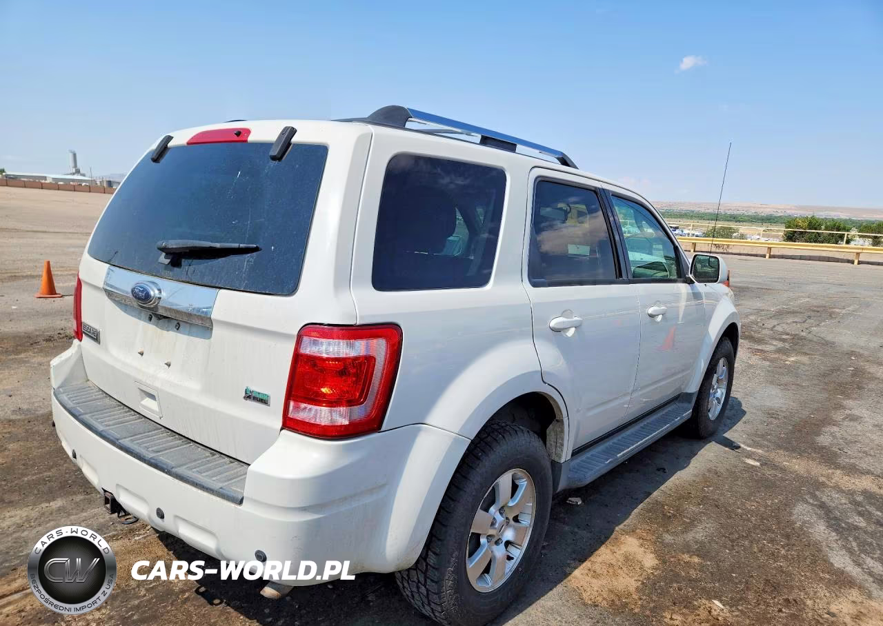 2010 Ford Escape Limited VIN:1FMCU9EG8AKD27131 - 3