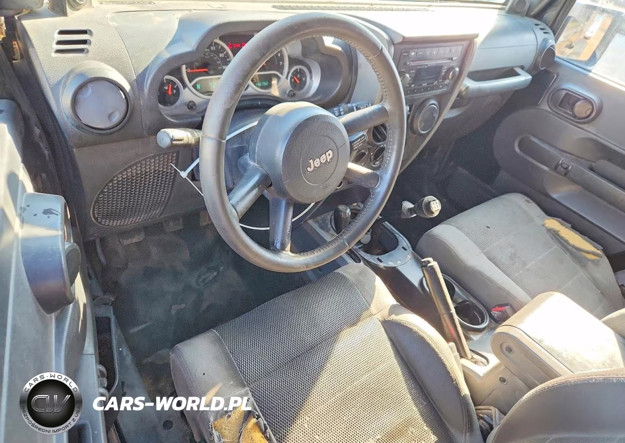 2007 Jeep Wrangler Sahara VIN:1J4FA54167L125935 - 8