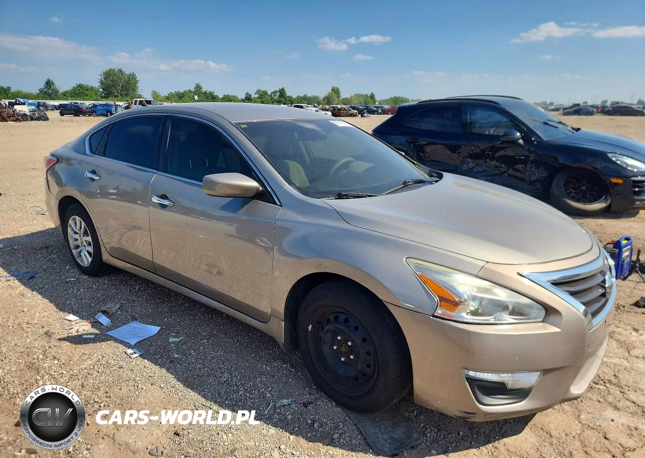 2015 Nissan Altima 2.5 S VIN:1N4AL3AP7FC585827 - 4