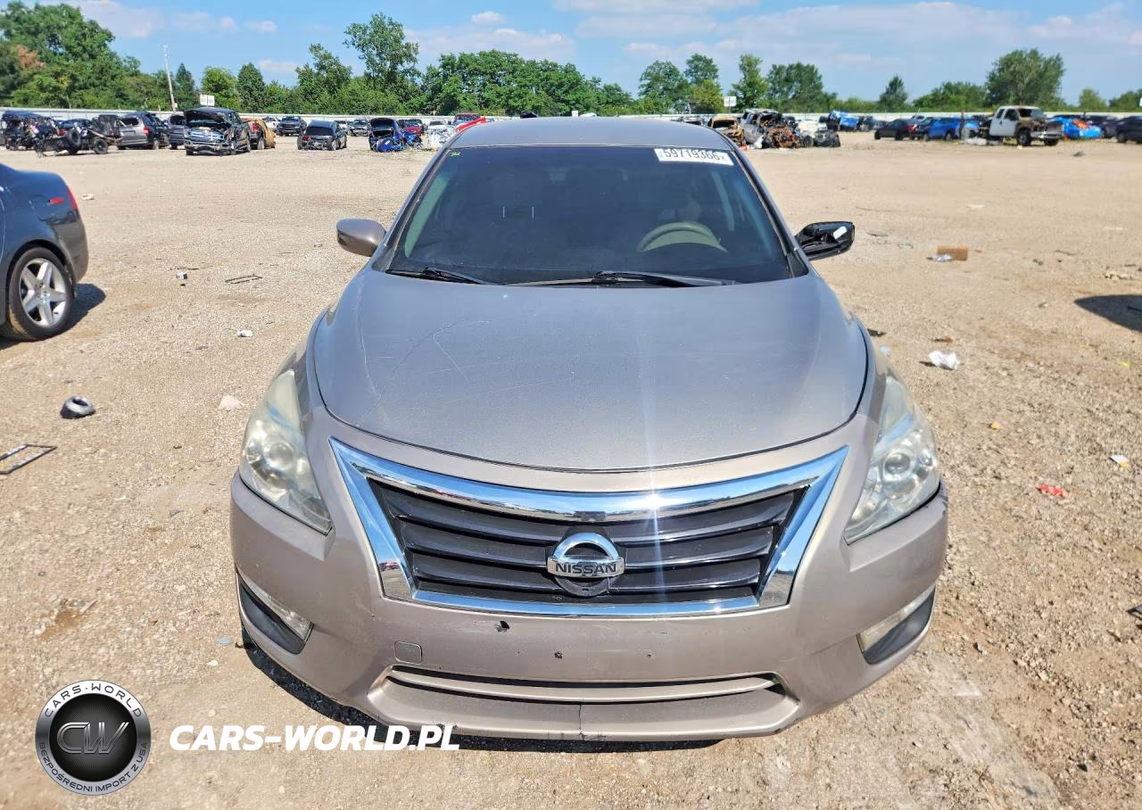 2015 Nissan Altima 2.5 S VIN:1N4AL3AP7FC585827 - 5