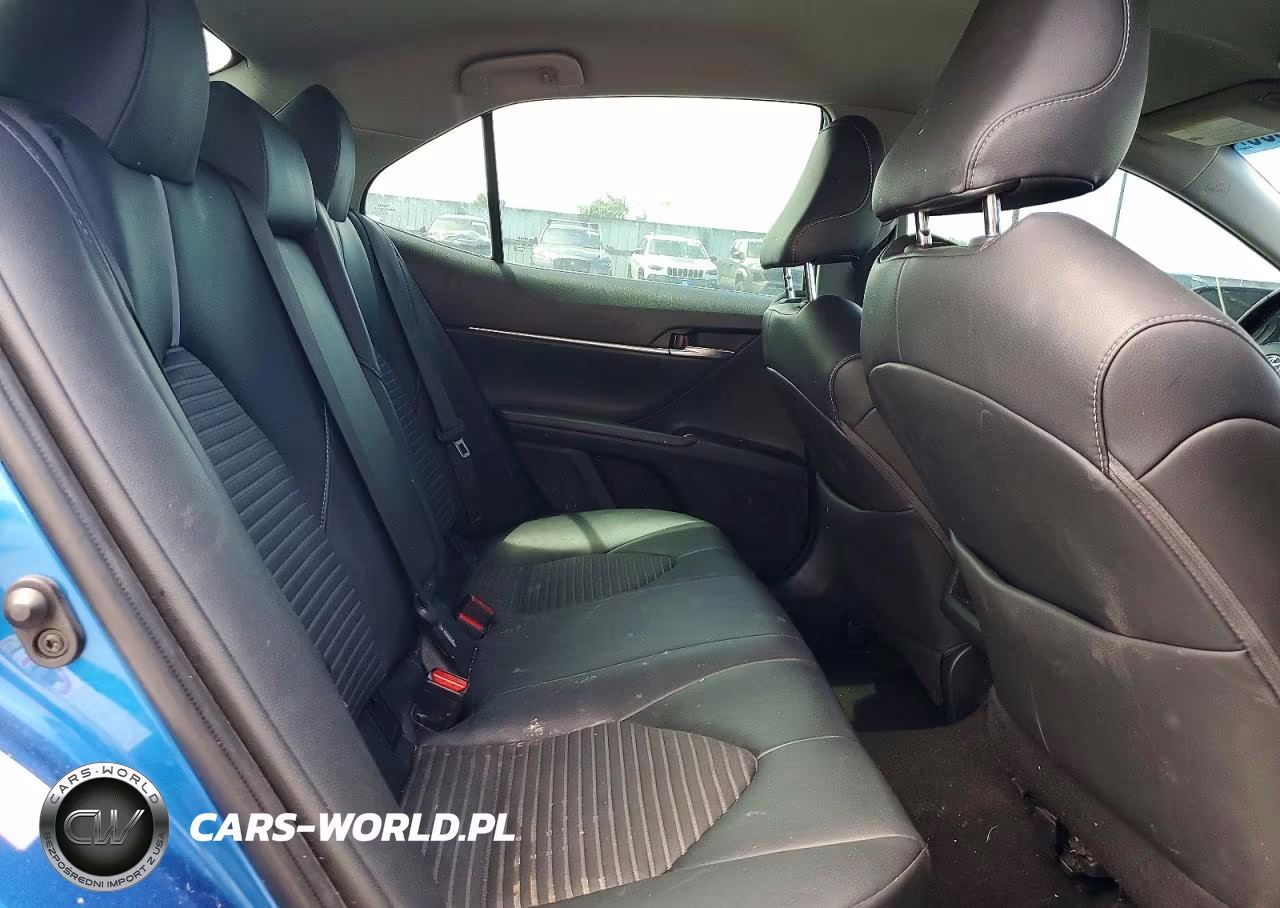 2018 Toyota Camry Se VIN:4T1B11HK3JU115053 - 10