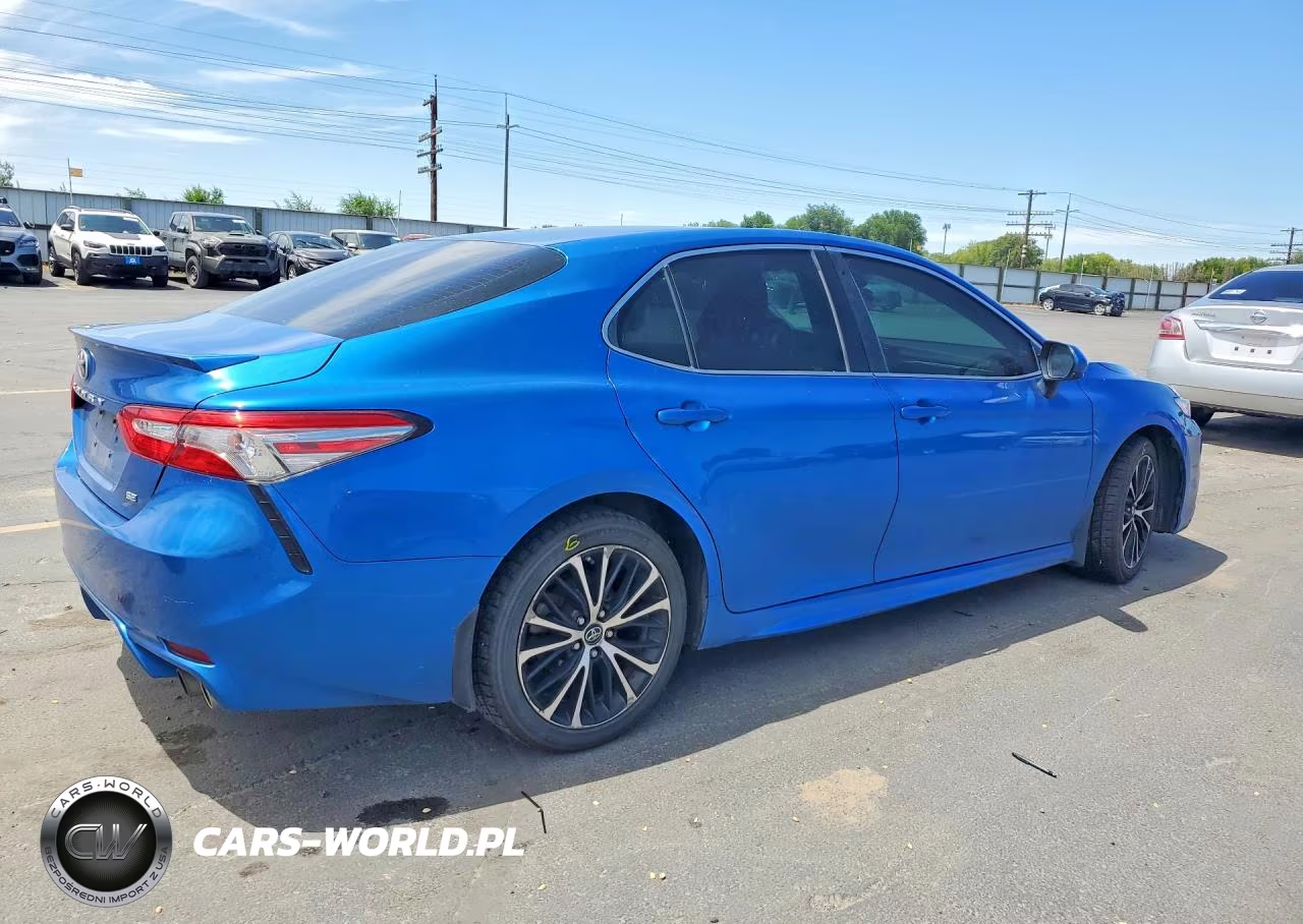 2018 Toyota Camry Se VIN:4T1B11HK3JU115053 - 3