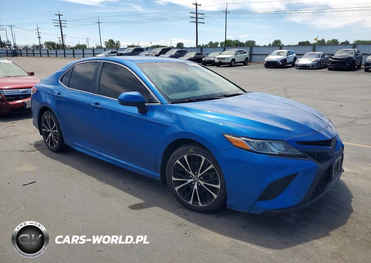 2018 Toyota Camry Se VIN:4T1B11HK3JU115053 - 4