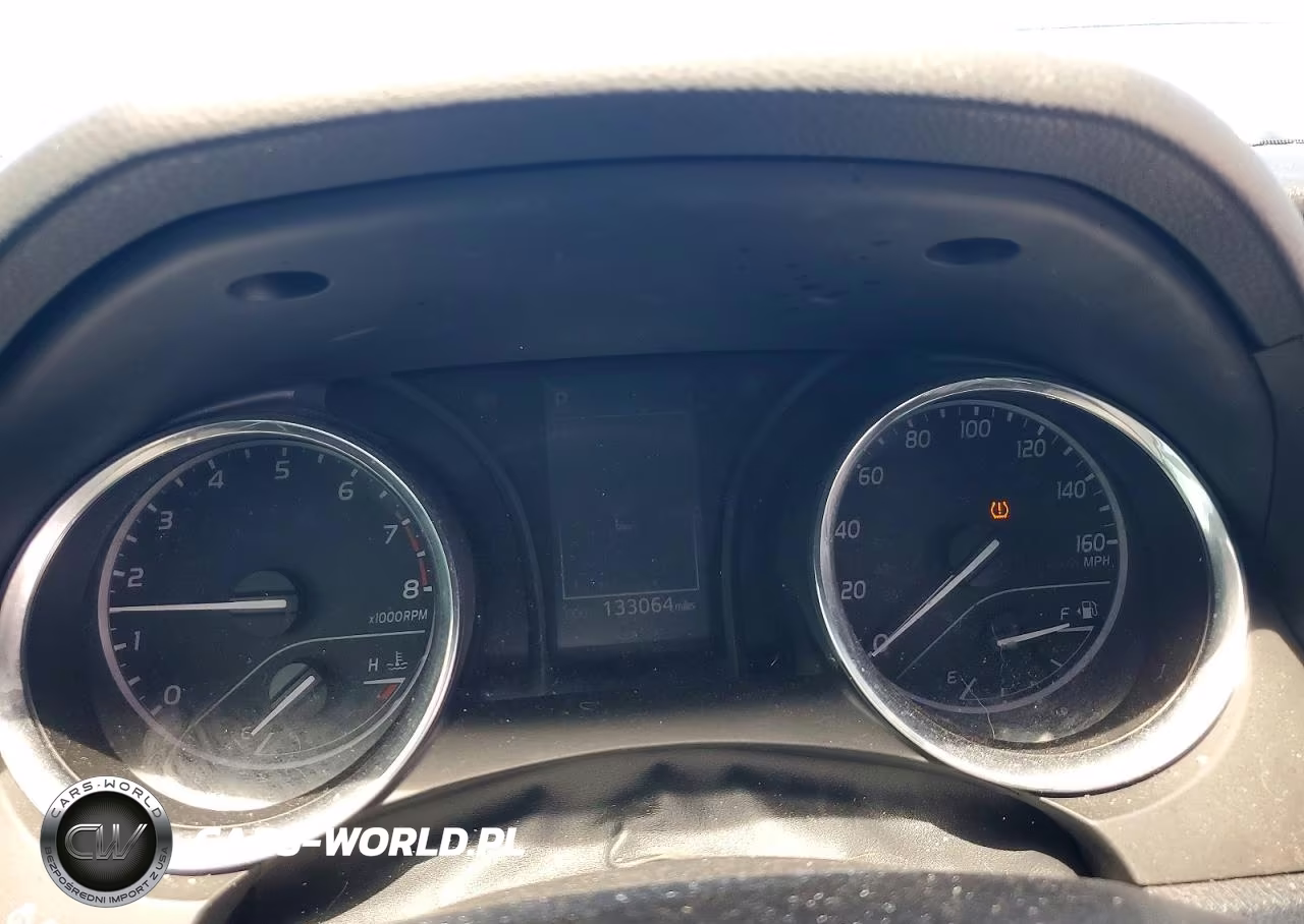 2018 Toyota Camry Se VIN:4T1B11HK3JU115053 - 9