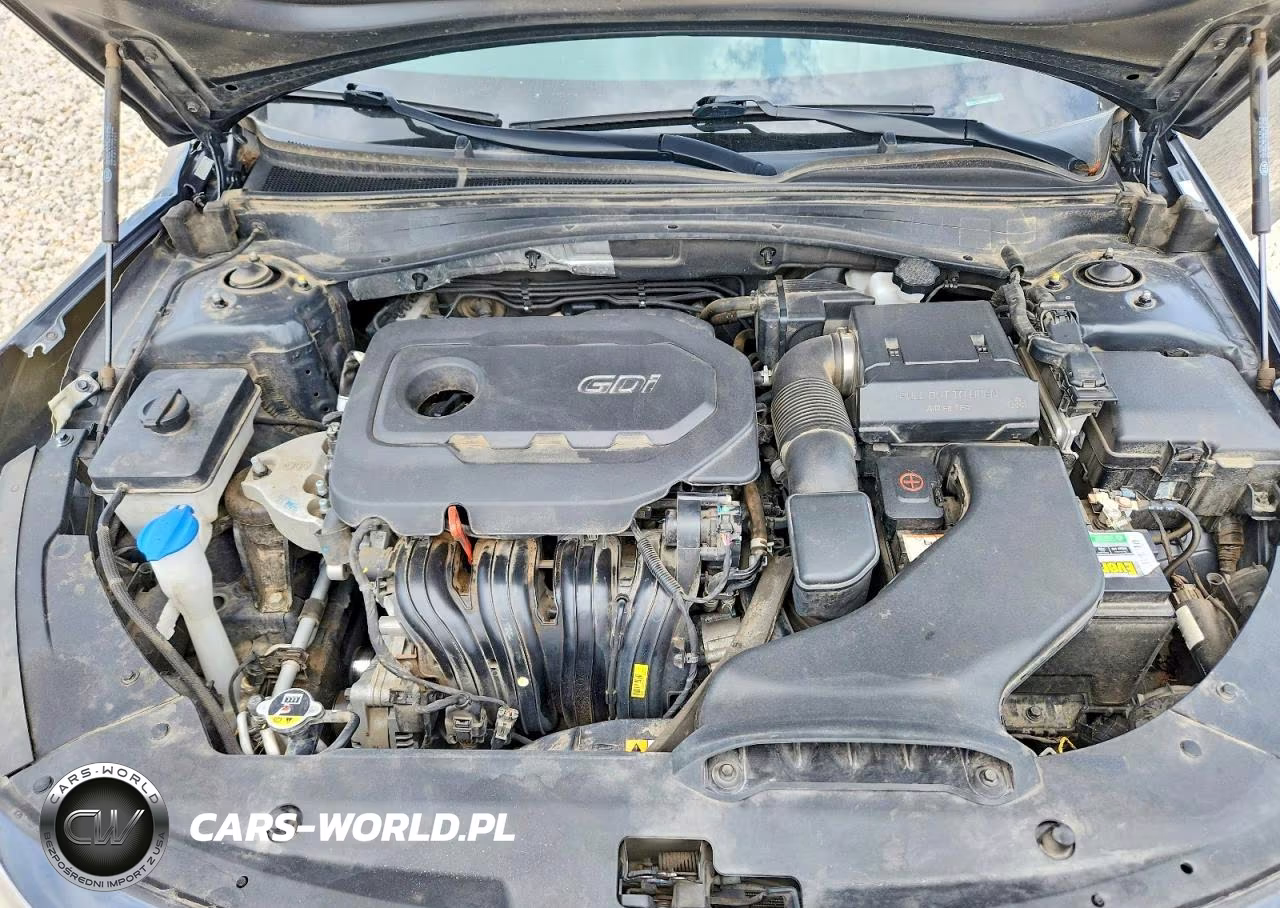 2020 Kia Optima S VIN:5XXGT4L32LG406819 - 11