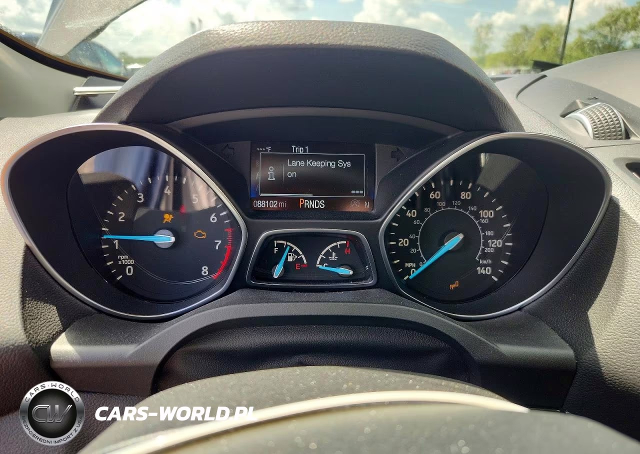 2019 Ford Escape Titanium VIN:1FMCU9J92KUC22193 - 9