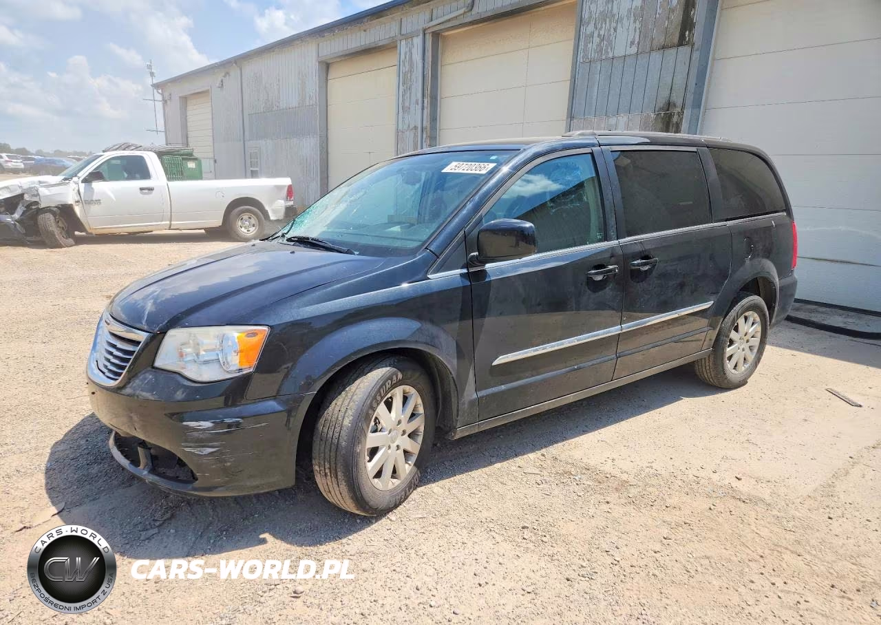 2014 Chrysler Town & Country Touring – zdjęcie 1 z 13