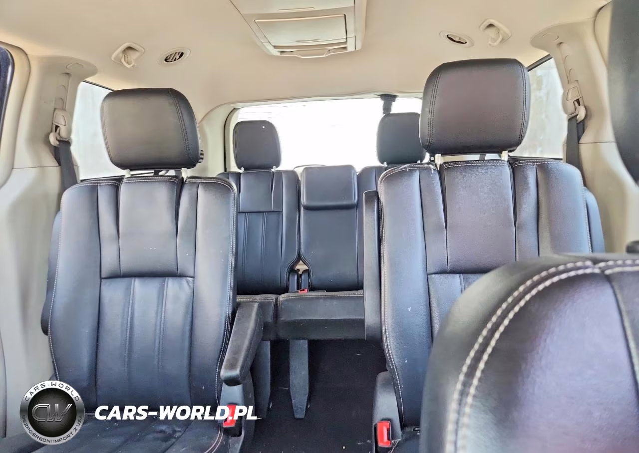 2014 Chrysler Town & Country Touring VIN:2C4RC1BG9ER363828 - 10