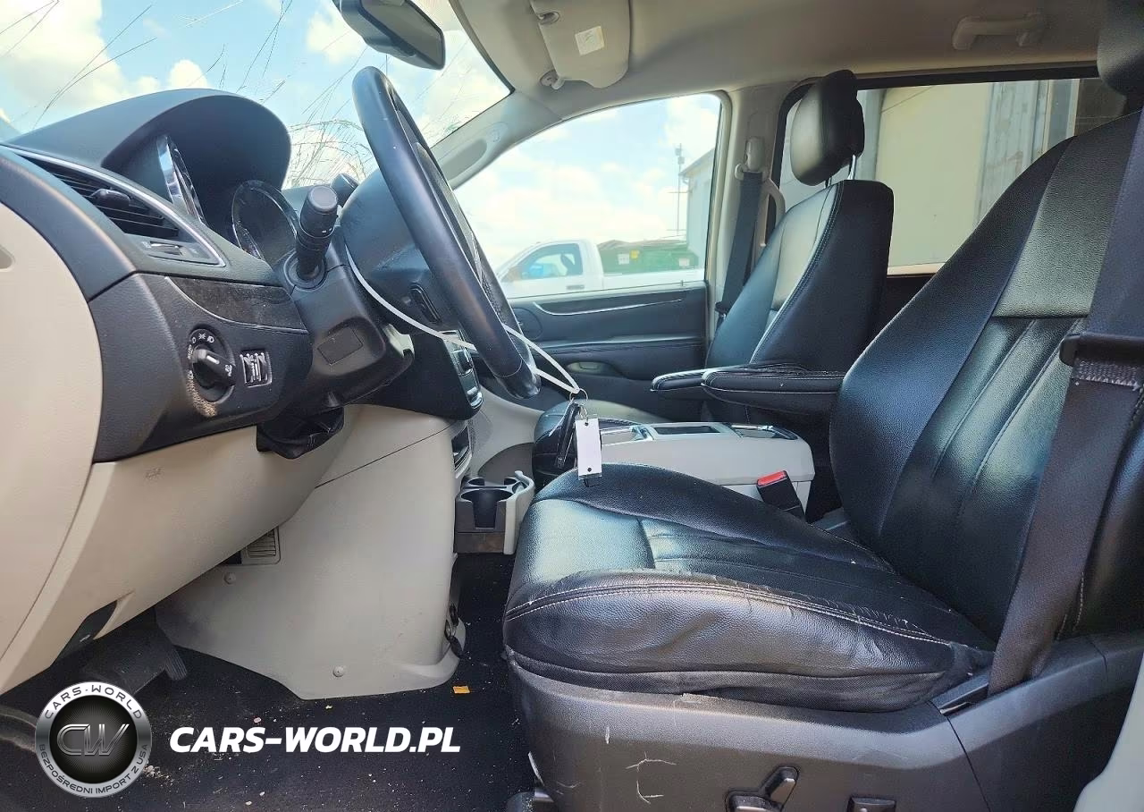 2014 Chrysler Town & Country Touring VIN:2C4RC1BG9ER363828 - 7