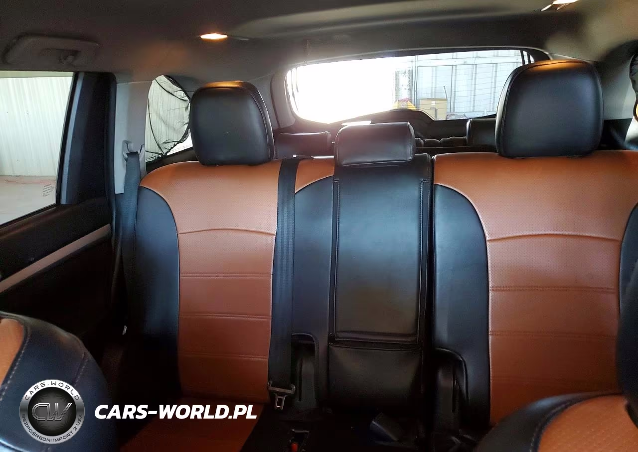 2019 Toyota Highlander Le Plus VIN:5TDBZRFH4KS961104 - 10