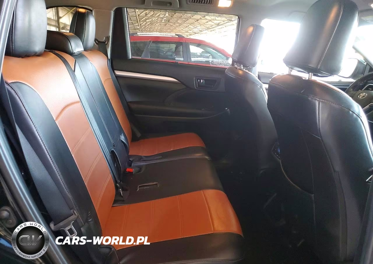 2019 Toyota Highlander Le Plus VIN:5TDBZRFH4KS961104 - 11