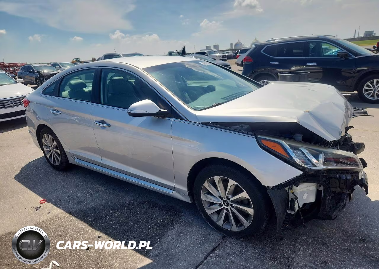 2015 Hyundai Sonata Sport VIN:5NPE34AF8FH085947 - 4