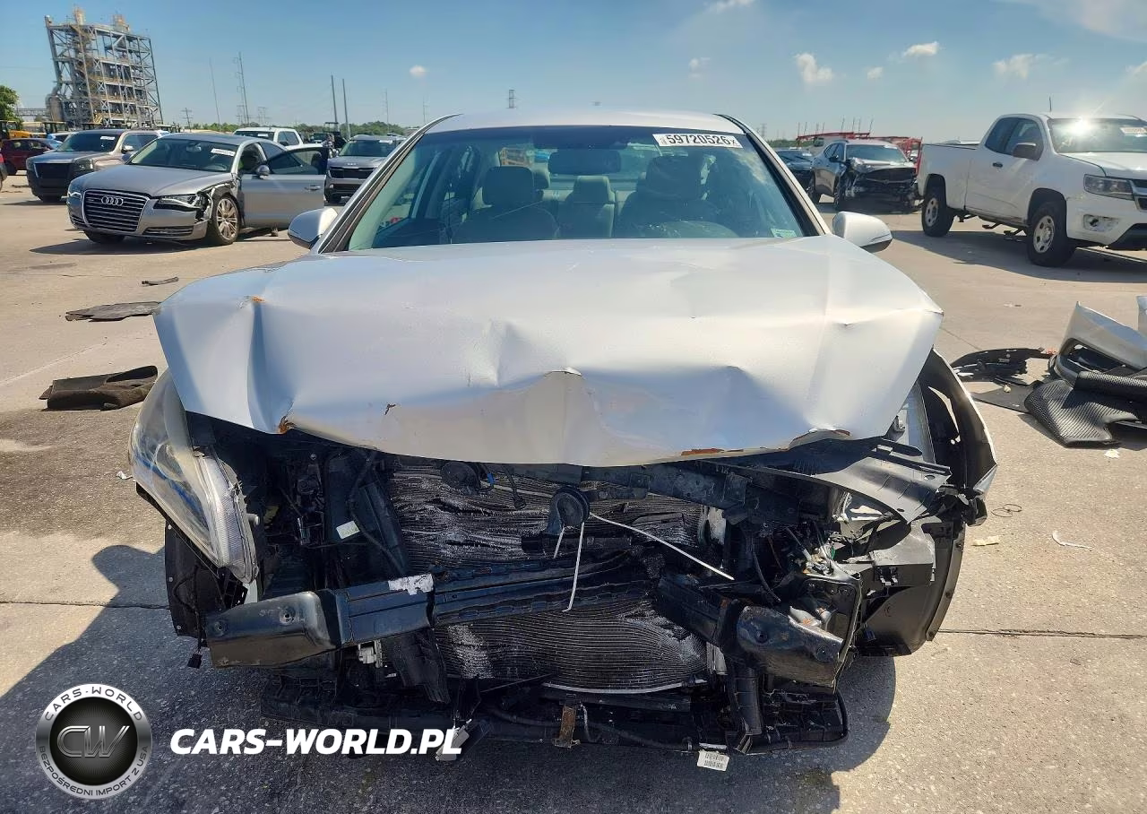 2015 Hyundai Sonata Sport VIN:5NPE34AF8FH085947 - 5