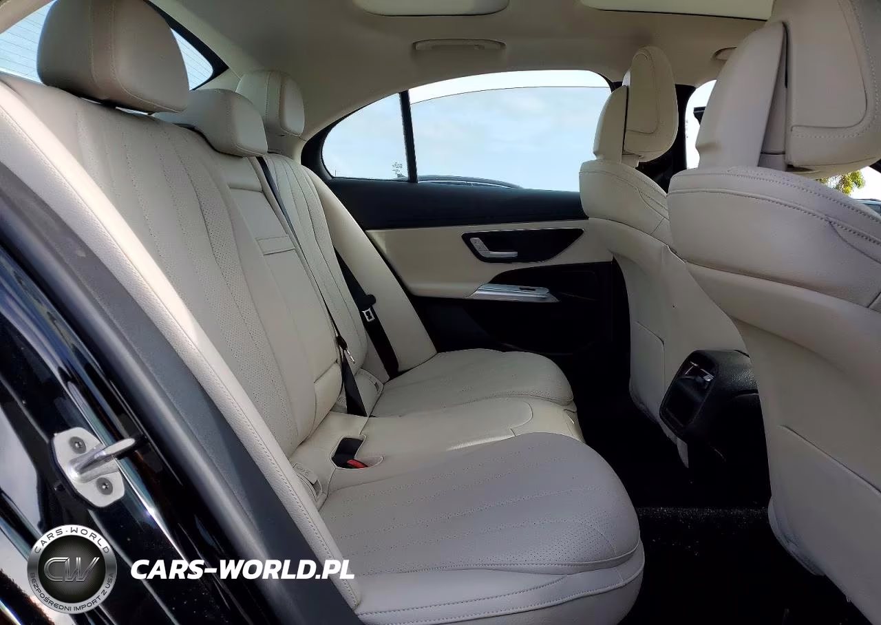 2025 Mercedes-Benz E 350 VIN:W1KLF4GBXSA125391 - 10