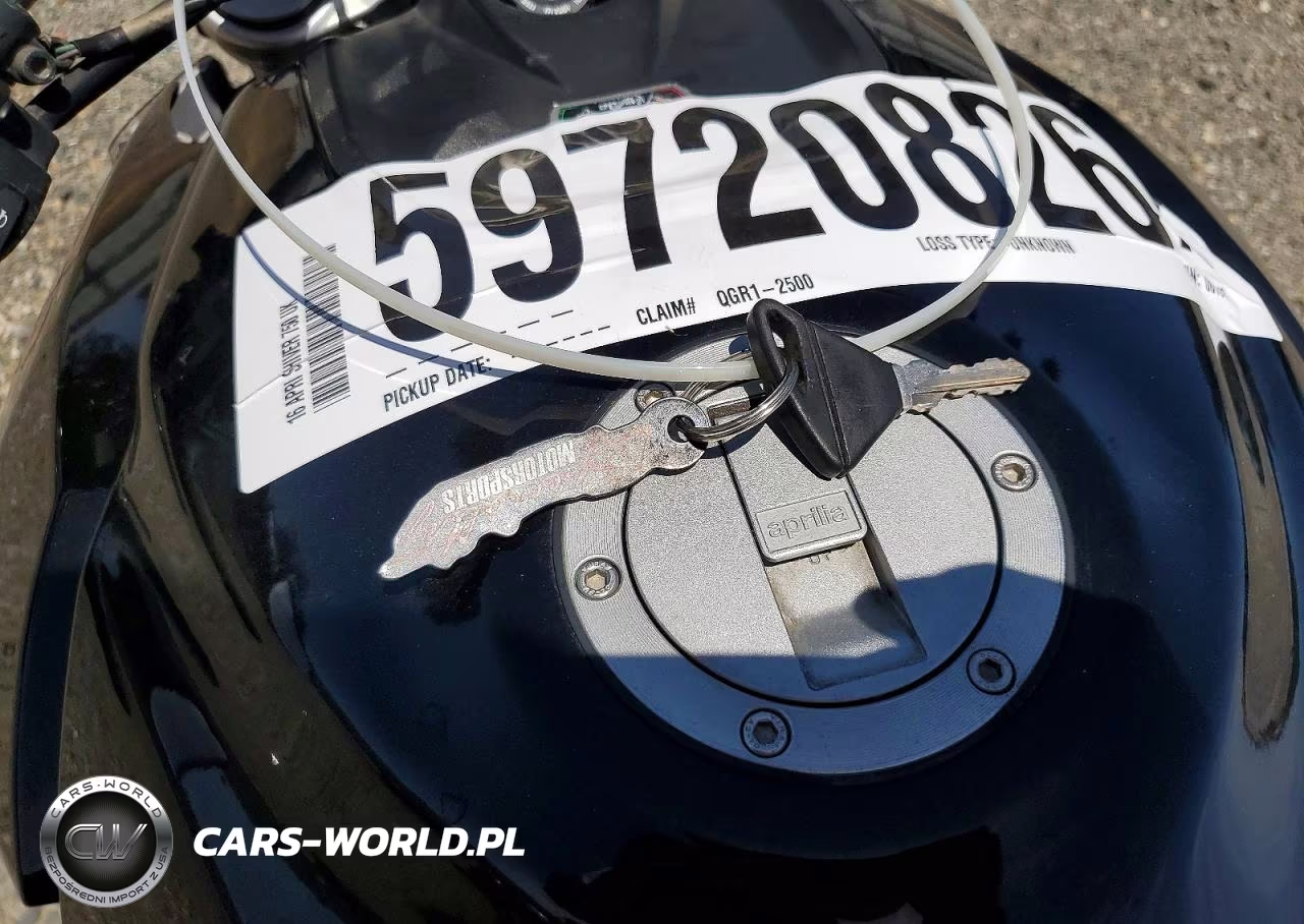 2016 Aprilia Shiver 750 VIN:ZD4RAC014GS001542 - 8