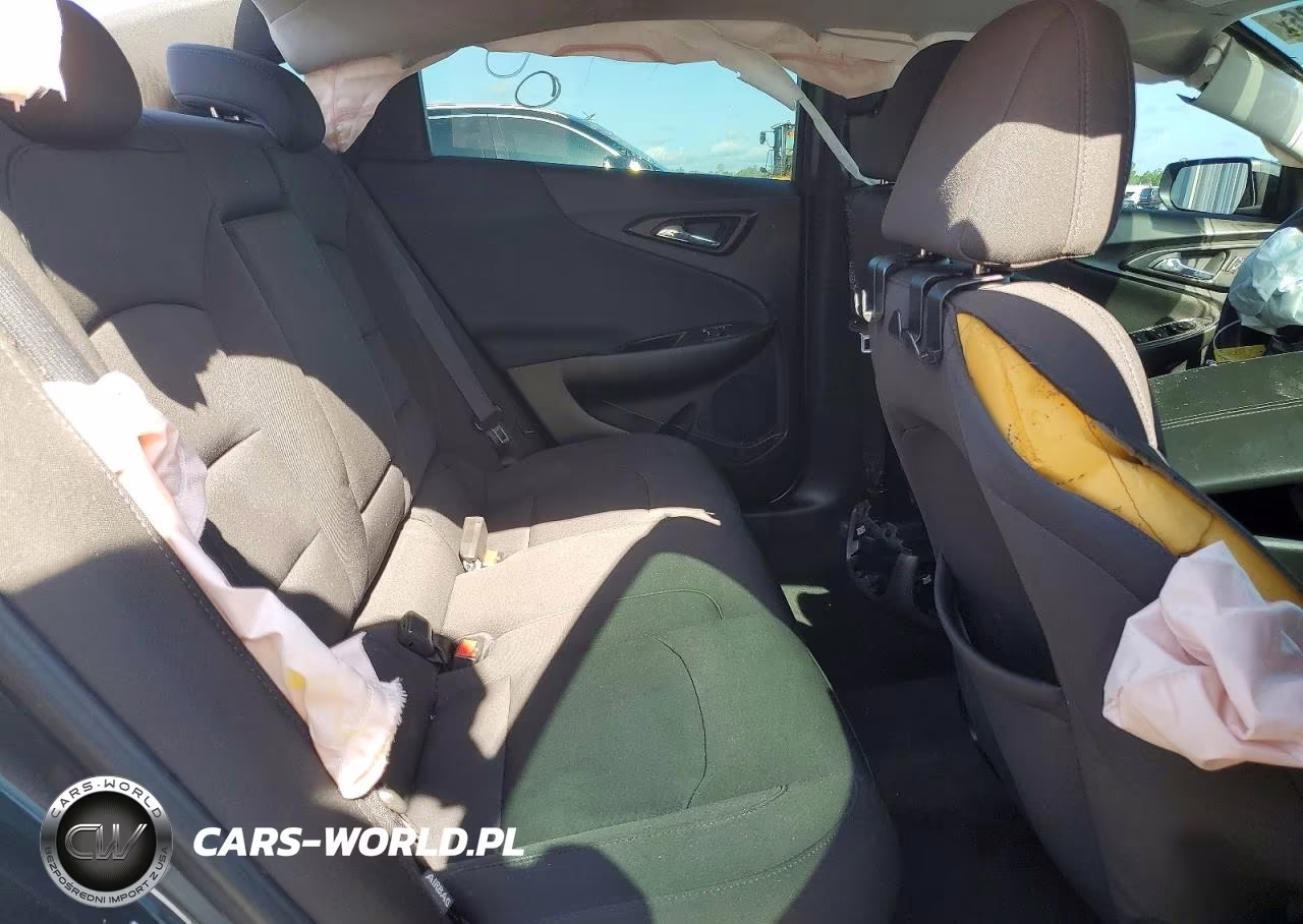 2018 Chevrolet Malibu Lt VIN:1G1ZD5ST2JF177334 - 10