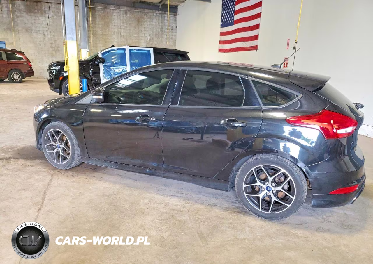 2015 Ford Focus Se VIN:1FADP3K27FL215966 - 2