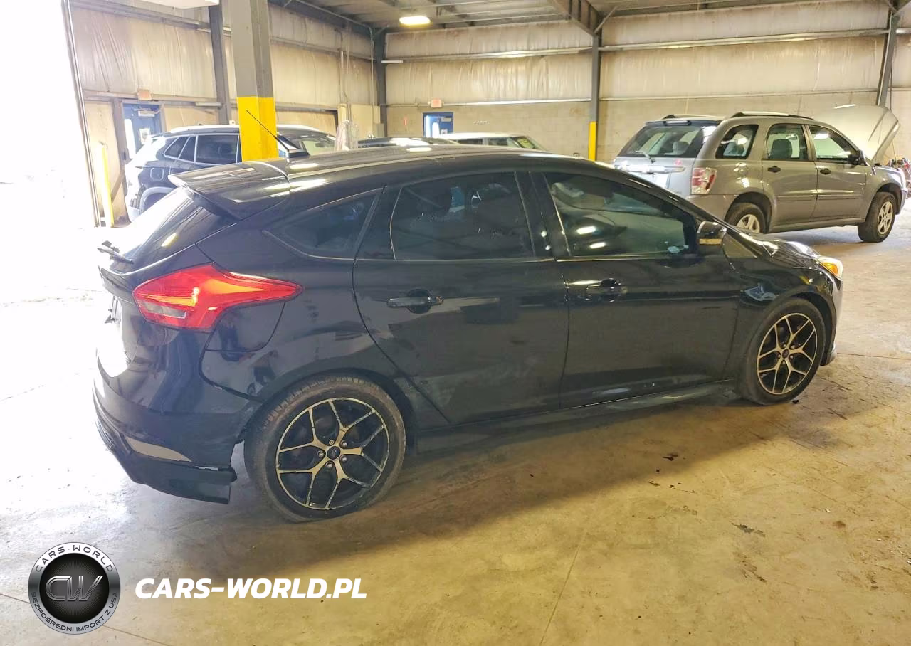 2015 Ford Focus Se VIN:1FADP3K27FL215966 - 3