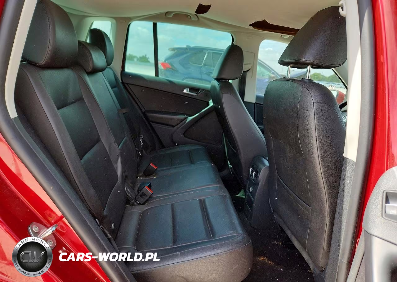 2013 Volkswagen Tiguan S VIN:WVGAV7AX1DW026082 - 10