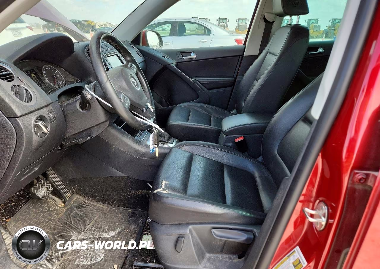 2013 Volkswagen Tiguan S VIN:WVGAV7AX1DW026082 - 7
