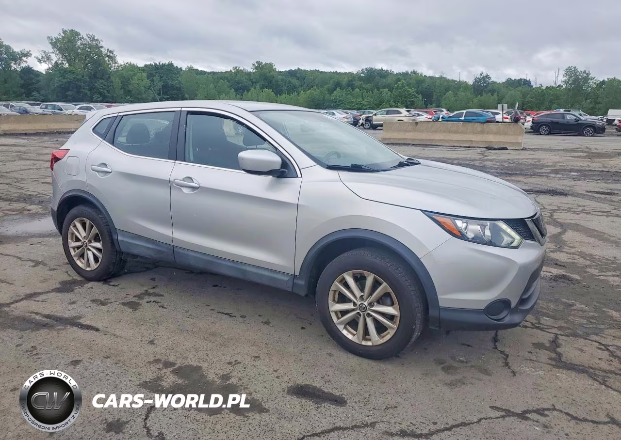 2019 Nissan Rogue Sport S VIN:JN1BJ1CR9KW626834 - 4