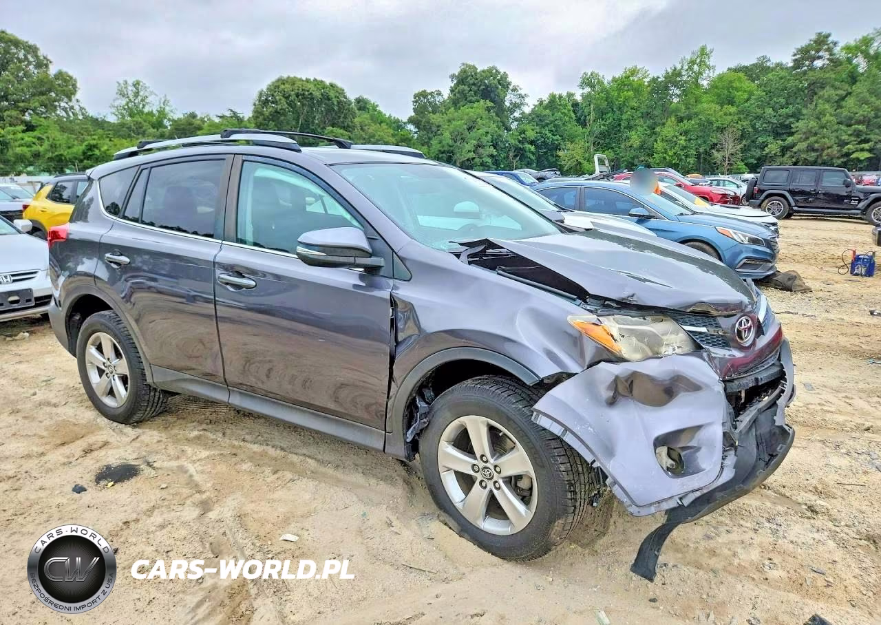2015 Toyota Rav4 Xle VIN:2T3RFREV3FW310730 - 4