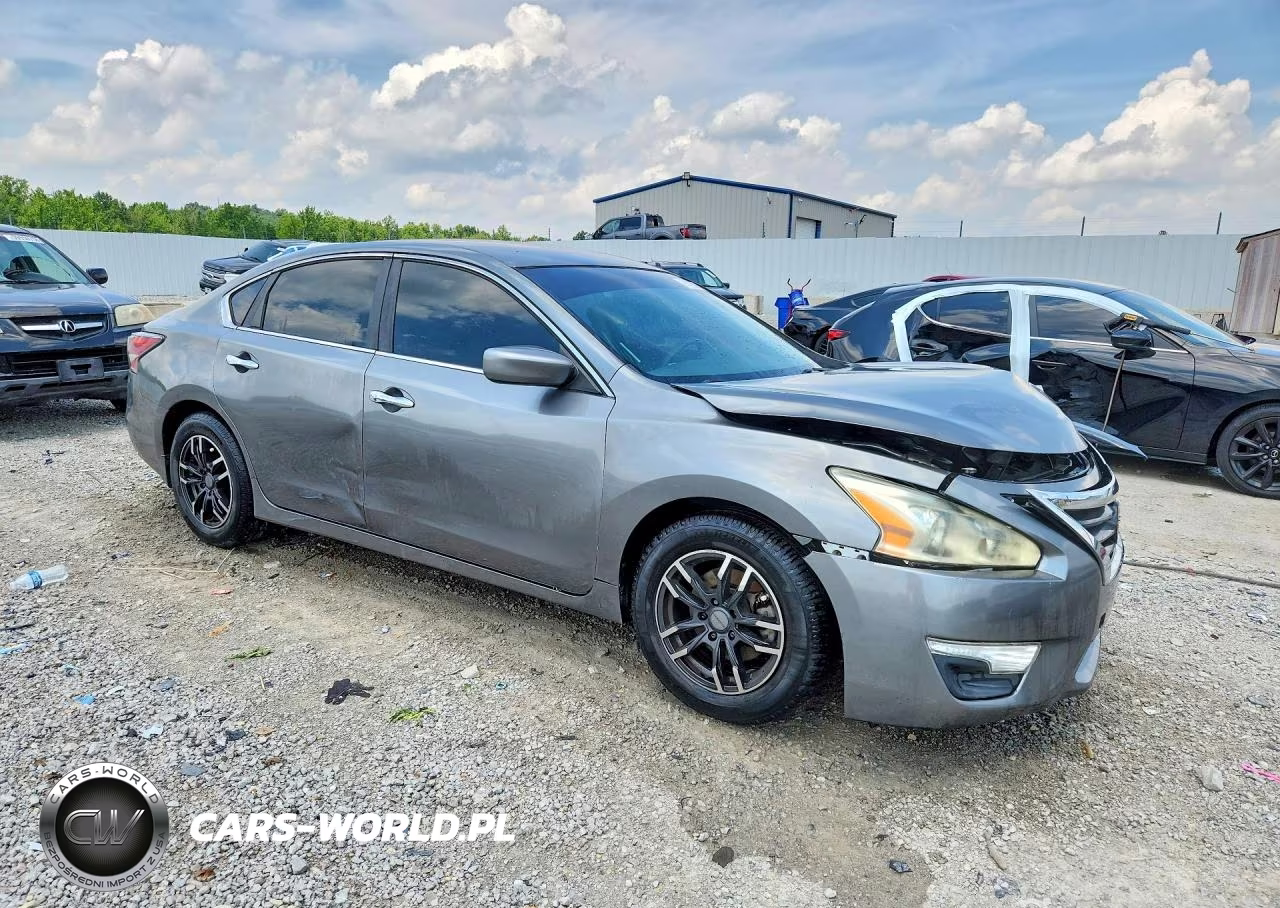 2014 Nissan Altima 2.5 S VIN:1N4AL3AP0EN357669 - 4