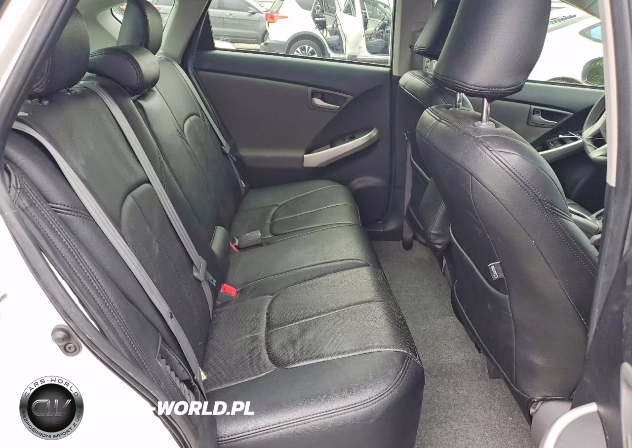 2014 Toyota Prius Plug-In Hybrid Base VIN:JTDKN3DP1E3056733 - 11
