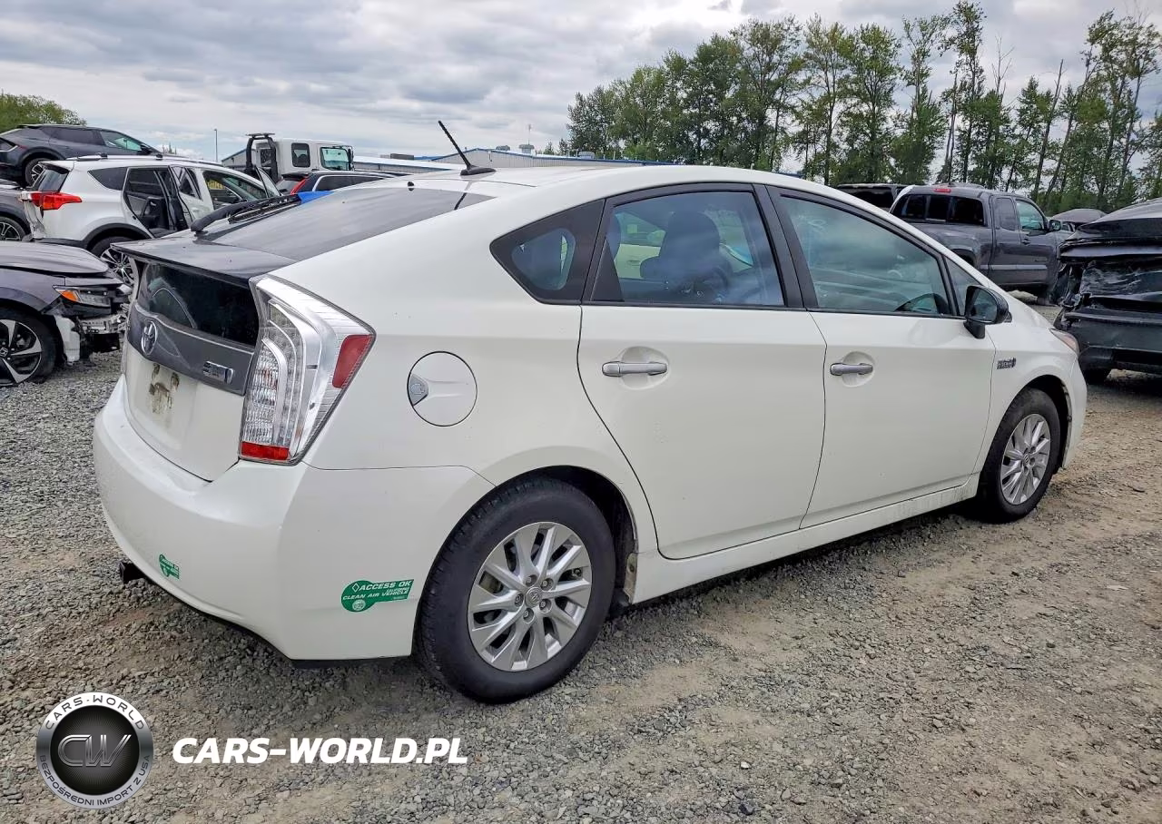 2014 Toyota Prius Plug-In Hybrid Base VIN:JTDKN3DP1E3056733 - 3
