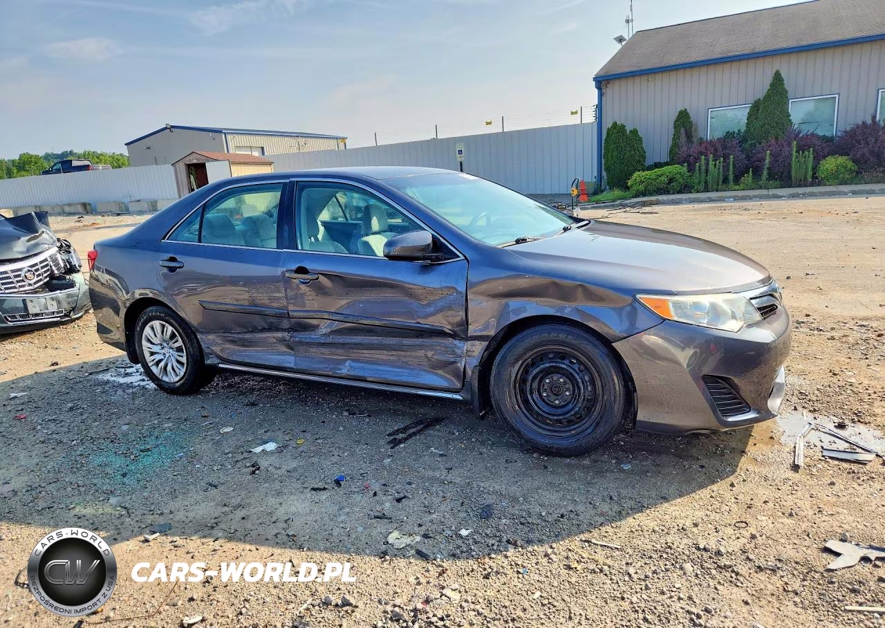 2014 Toyota Camry Le VIN:4T1BF1FK1EU780169 - 4