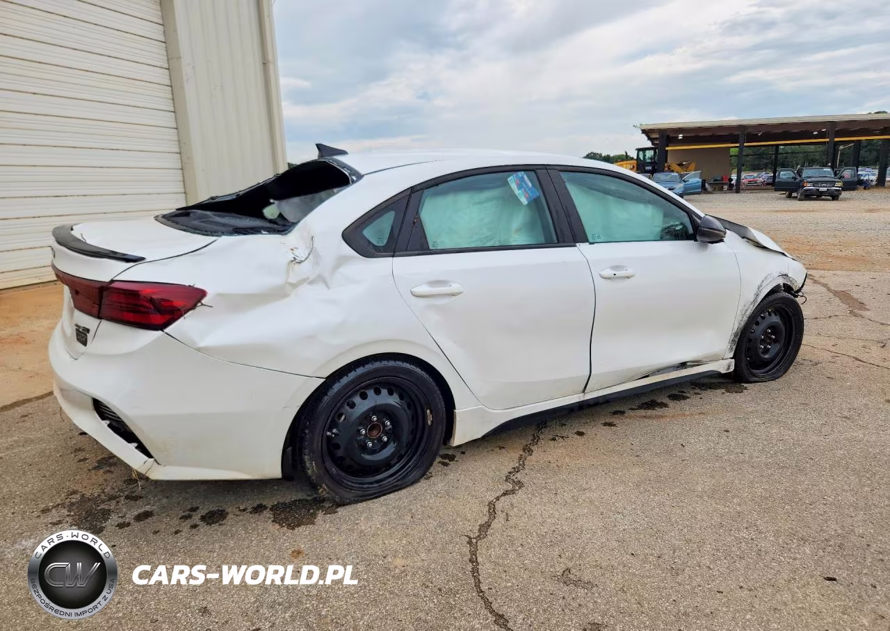 2024 Kia Forte Gt Line VIN:3KPF54AD7RE714958 - 3