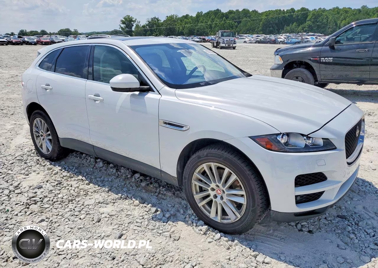 2019 Jaguar F-Pace Prestige VIN:SADCK2GX0KA390654 - 4