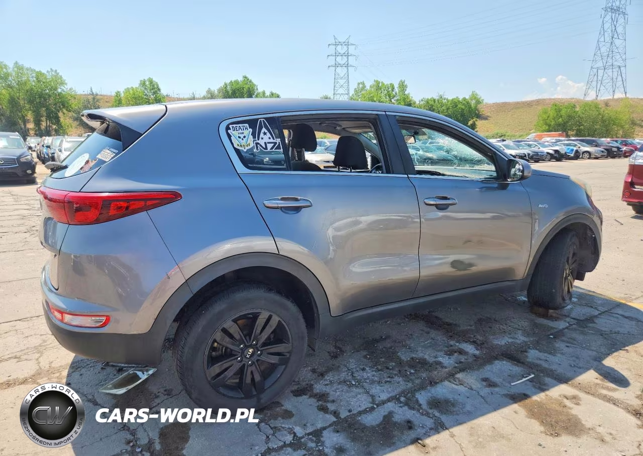 2018 Kia Sportage Lx VIN:KNDPMCAC6J7325578 - 3